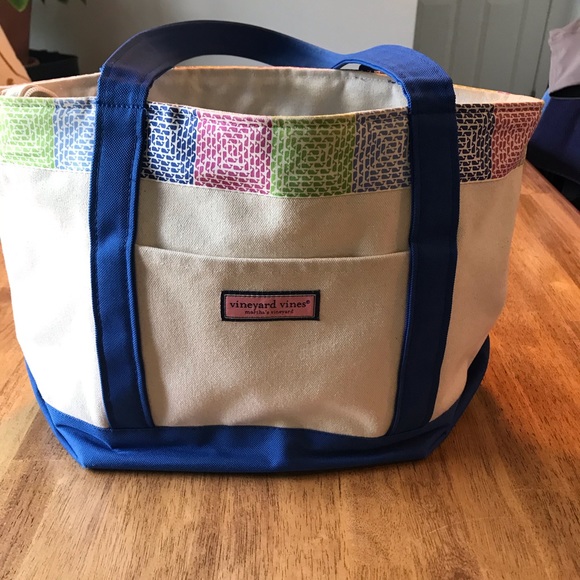 Vineyard Vines Handbags - Vineyard Vines Tote Bag